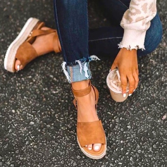 !! NEW !! Platform Espadrille Sandals in Camel - Picture 3 of 10